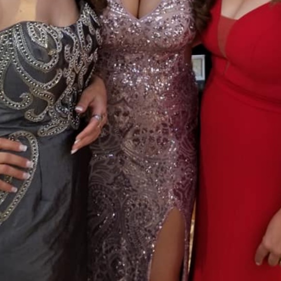 Dress - Picture 2 of 3